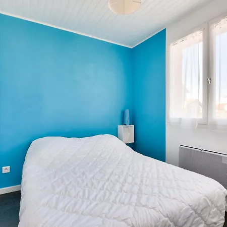 950m De La - Maison Pour 10 Avec Piscine *