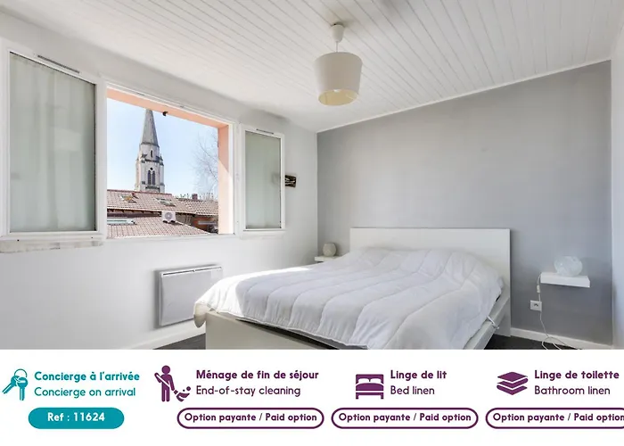 950m De La - Maison Pour 10 Avec Piscine Holiday home *