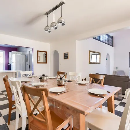 950m De La - Maison Pour 10 Avec Piscine *