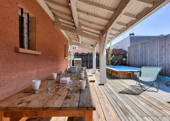 950m De La - Maison Pour 10 Avec Piscine Сasa de vacaciones Ares