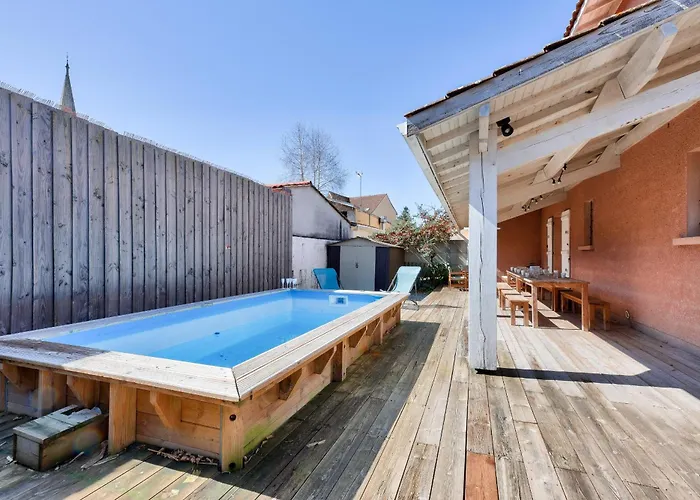 950m De La - Maison Pour 10 Avec Piscine *